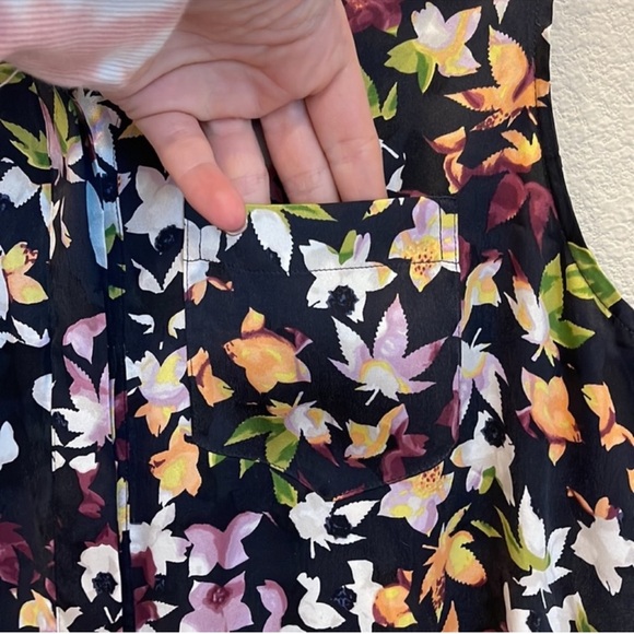 Equipment Tira Sleeveless Floral-Print Silk Dress w/ Asymmetric Hem Size Medium - Picture 4 of 9
